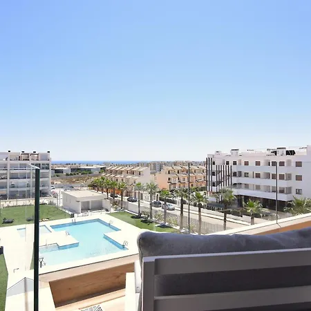 Elegante Atico Con Vistas Al Mar *