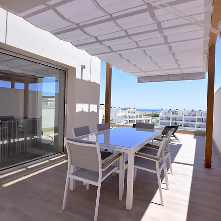 Elegante Atico Con Vistas Al Mar *